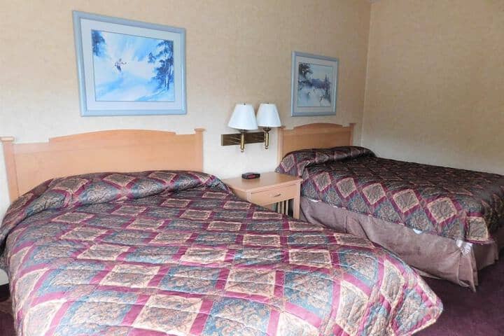 Room 9 of 35